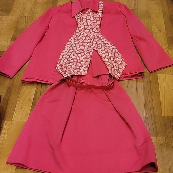 Town & Country Coronado, CA Hot Pink Dress Blazer Suit Set Belted Scarf 2-PC S - Picture 12 of 12